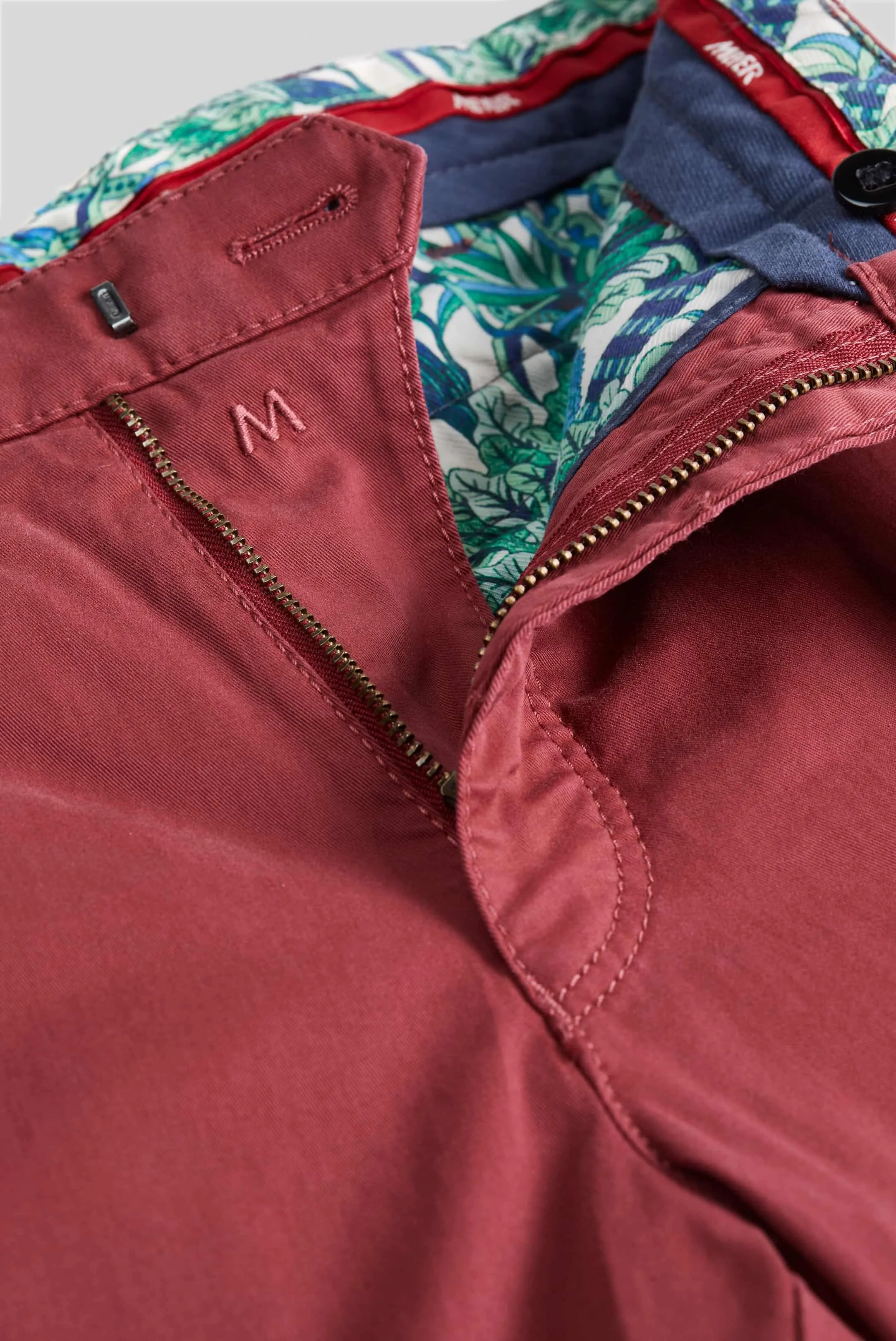 40% OFF - MEYER Trousers - Roma 3001 Lightweight-Weight Cotton Chinos - Red - Sizes: 38 LONG