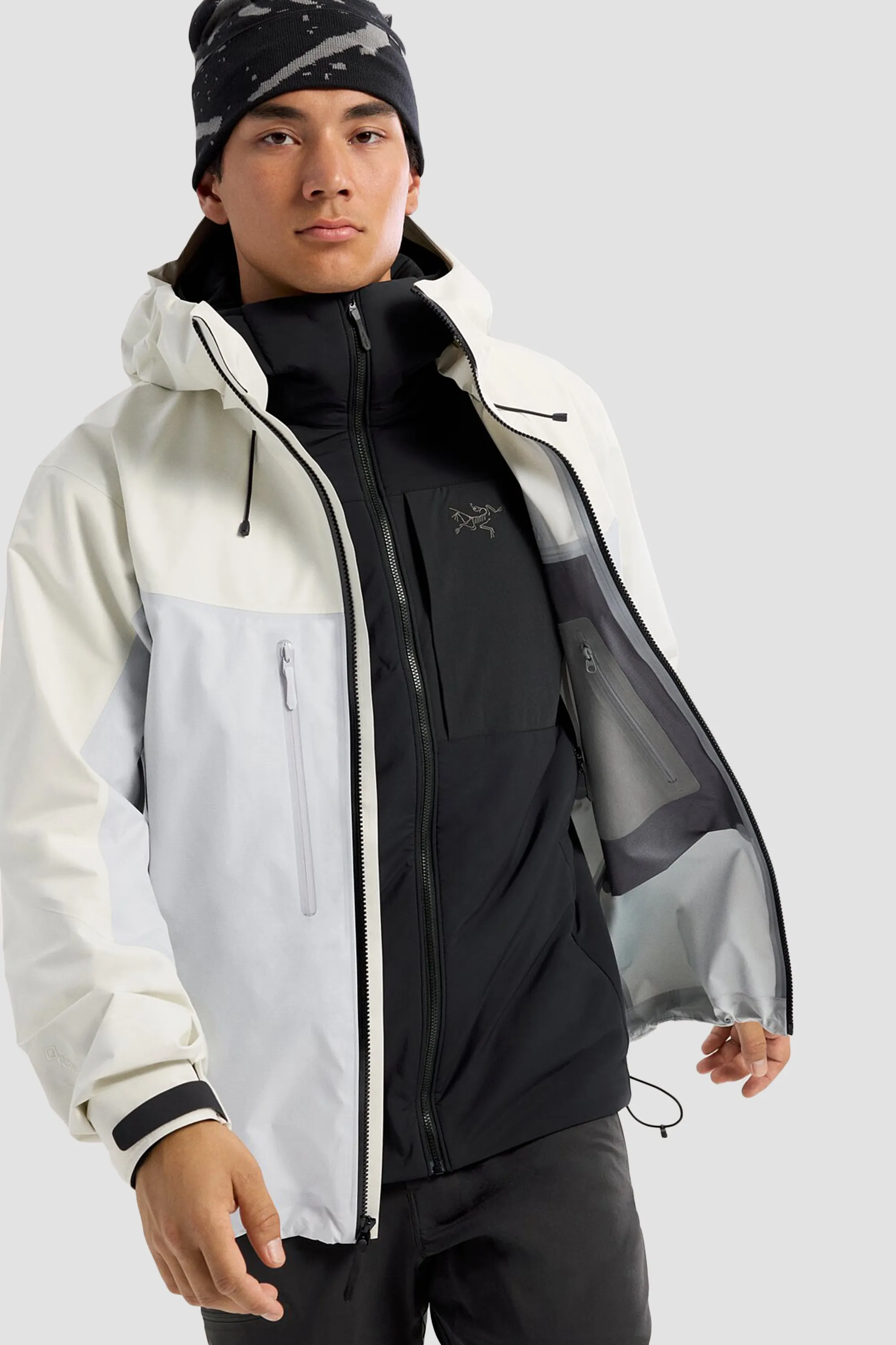 Arc'teryx Men's Alpha Jacket in Artic Silk/Solitude