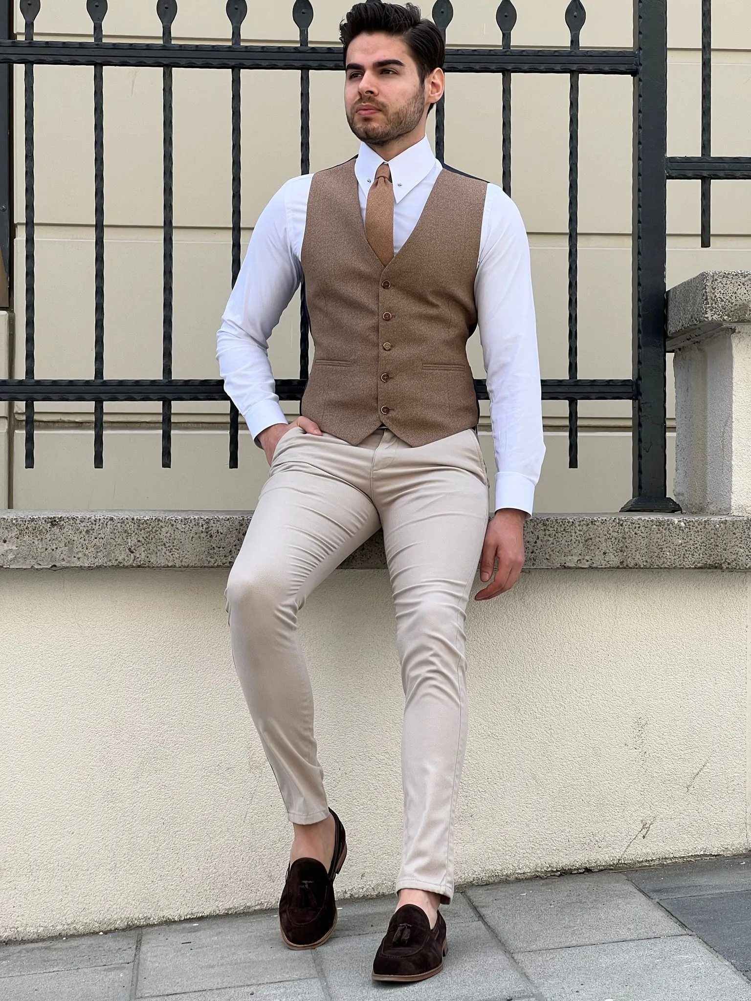 Bojoni Montebello Slim Fit Woolen Camel Vest