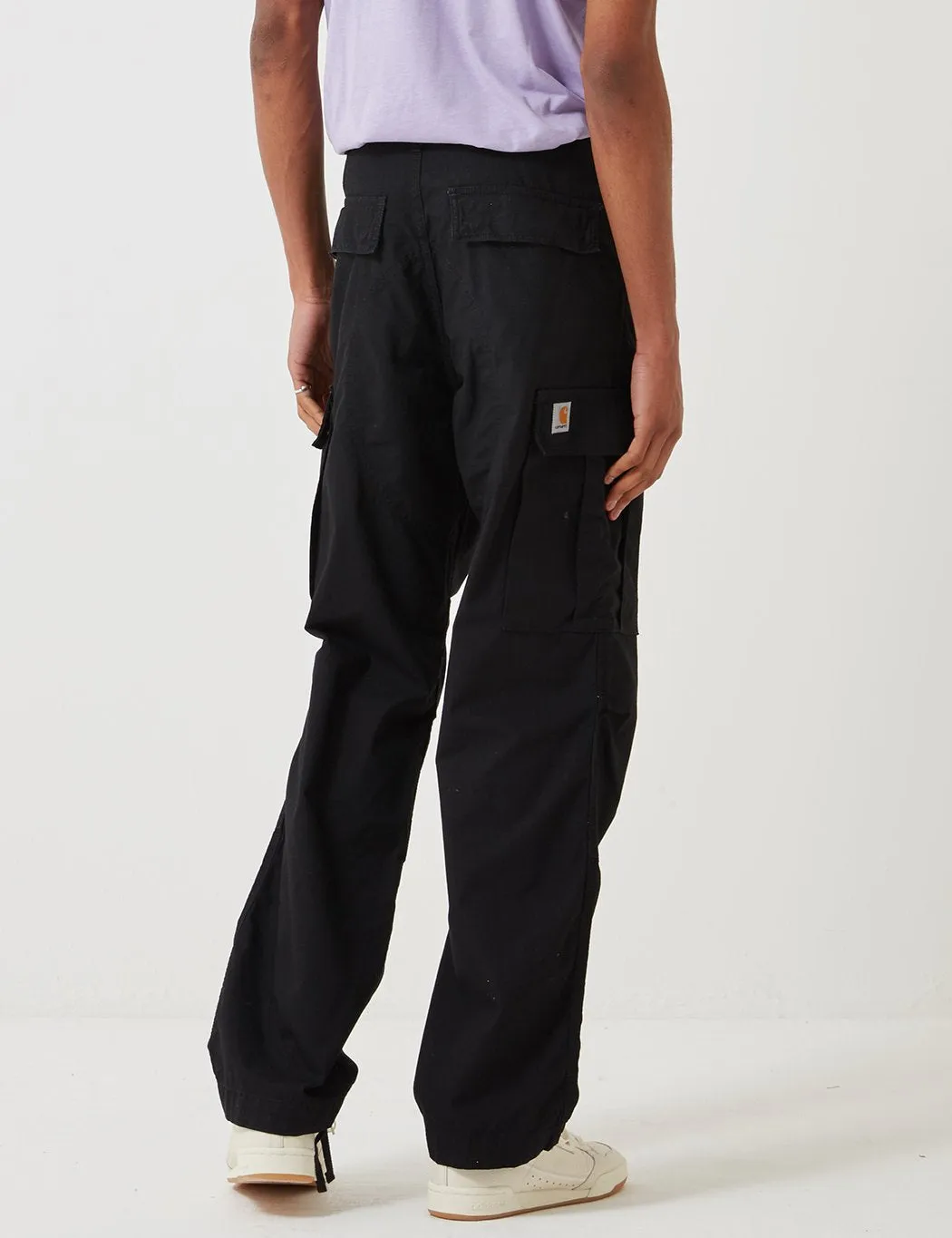 Carhartt-WIP Cargo Pants (Relaxed Fit) - Black