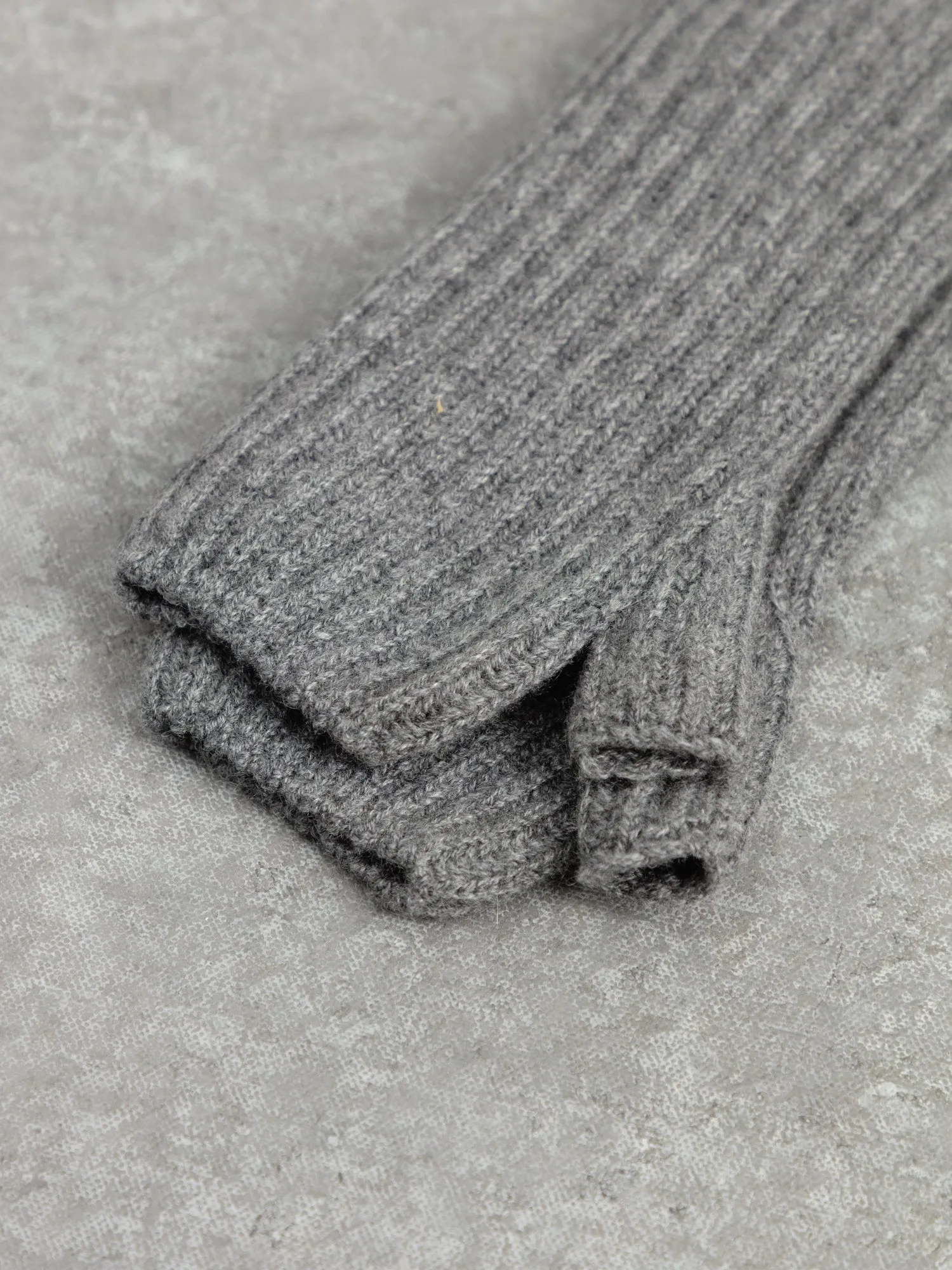 The Cashmere Wrist Warmers - Cobble Grey