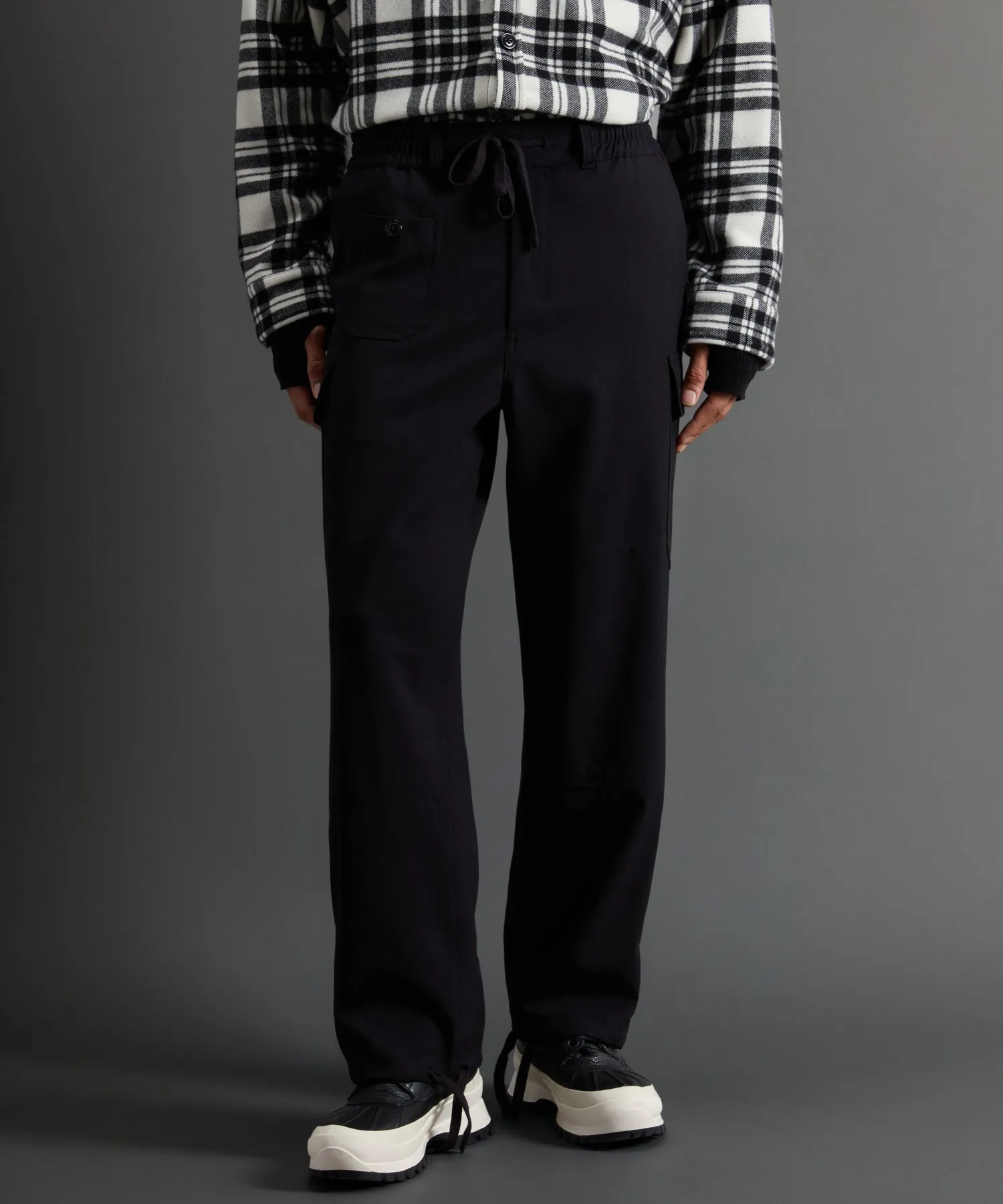 Todd Snyder X Woolrich Twill Cargo Pant in Black