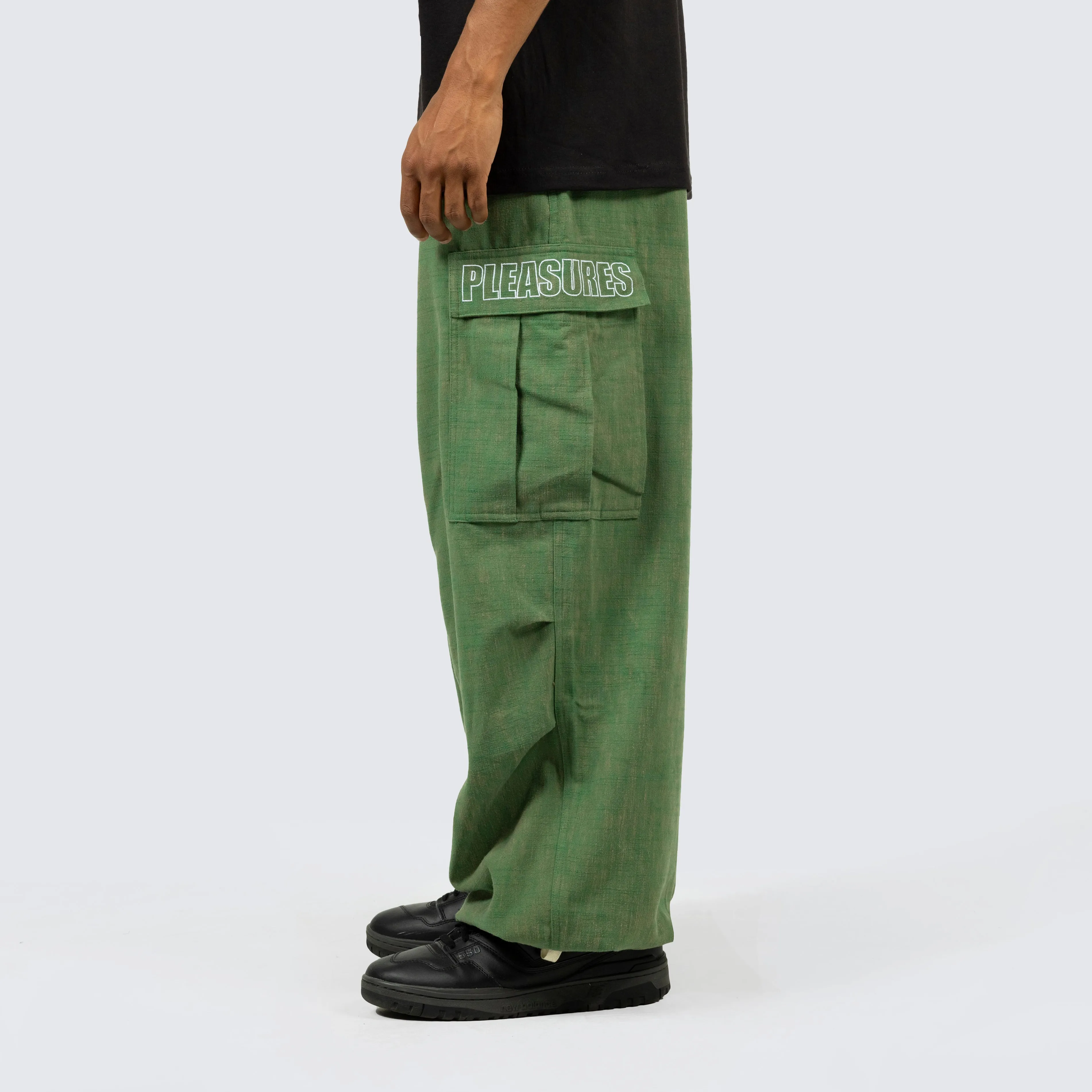 VISITOR WIDE FIT CARGO PANTS